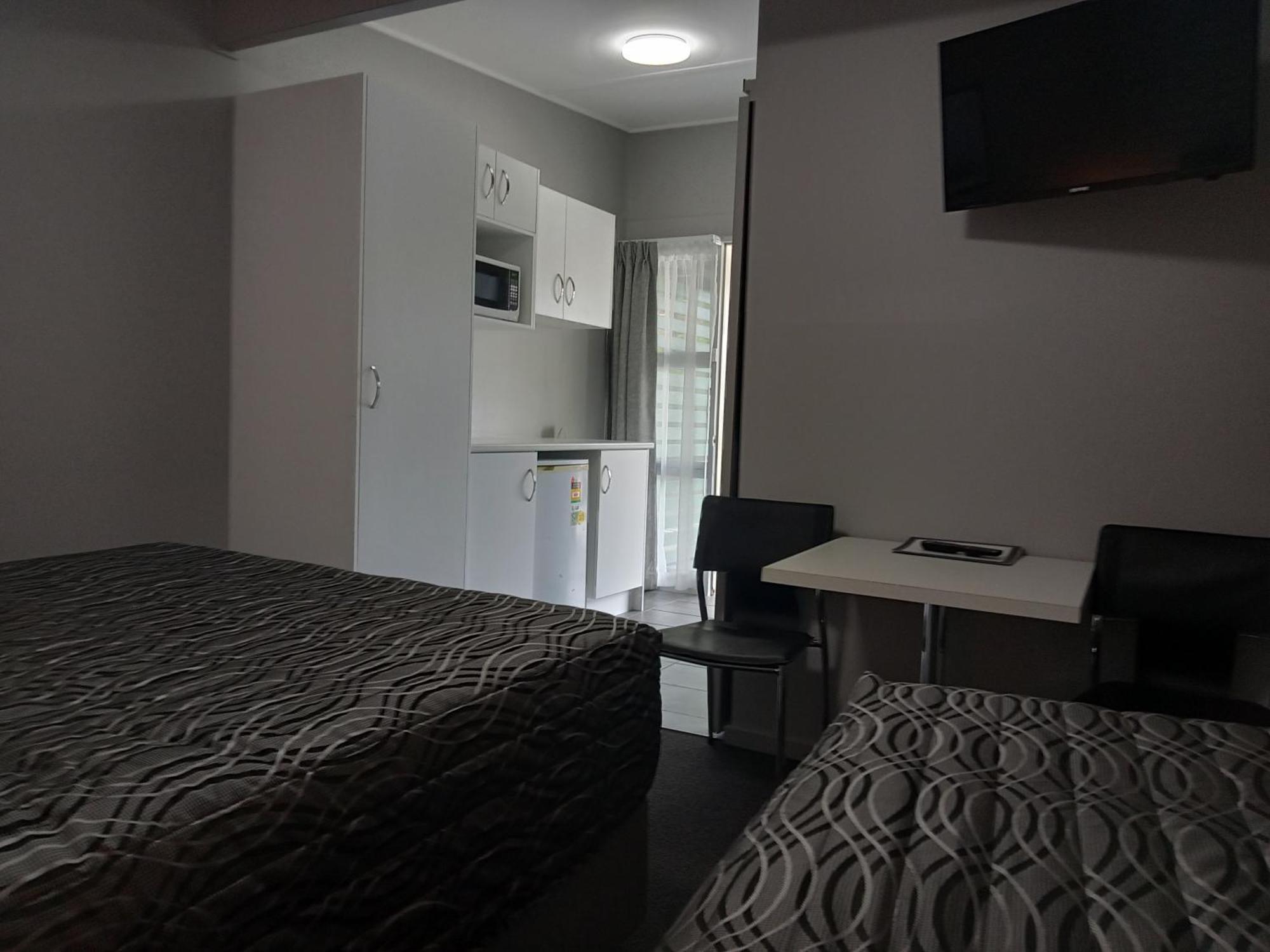 Solomon Inn Motel Figtree วูลองกอง ภายนอก รูปภาพ