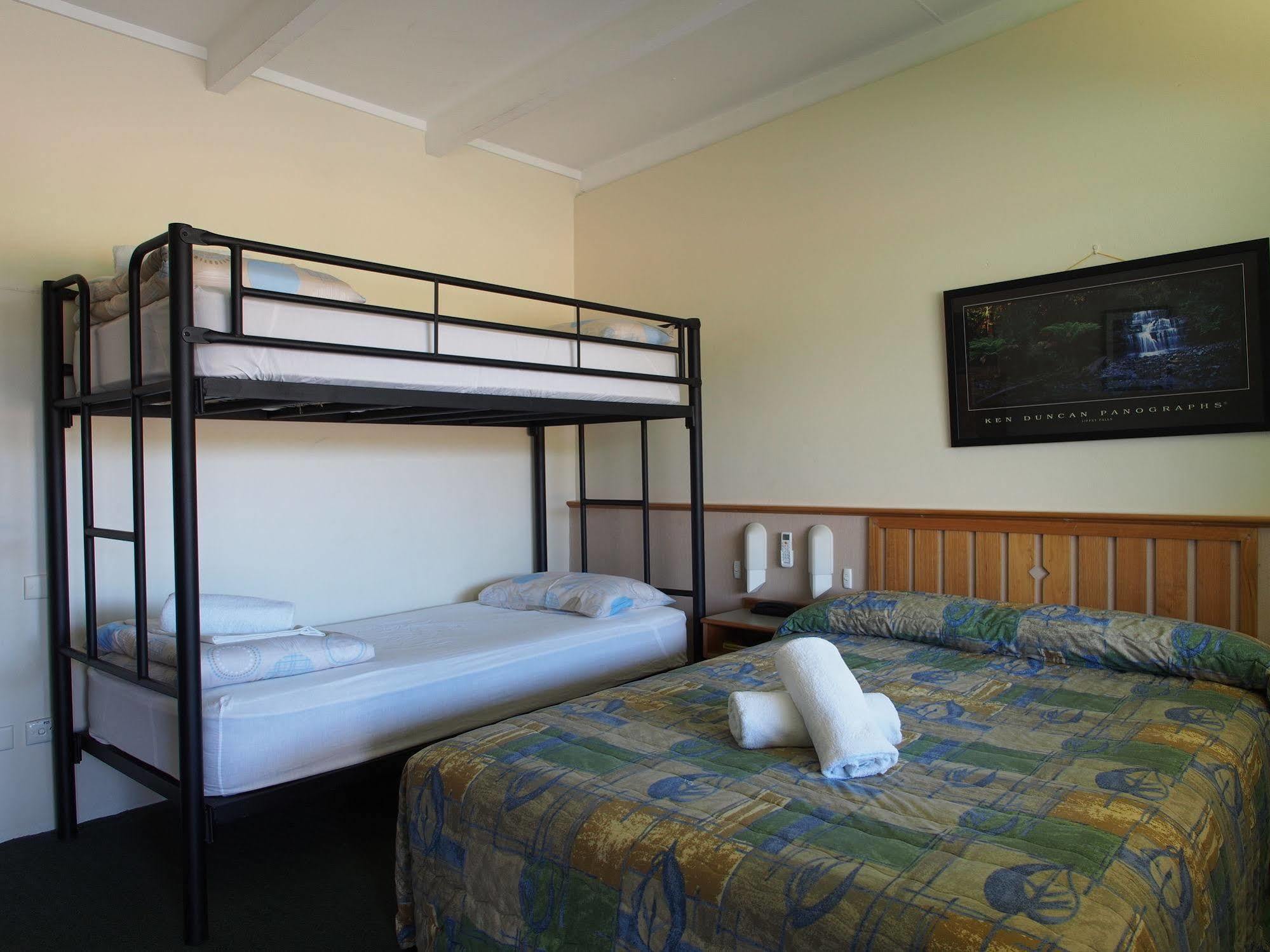 Solomon Inn Motel Figtree วูลองกอง ภายนอก รูปภาพ