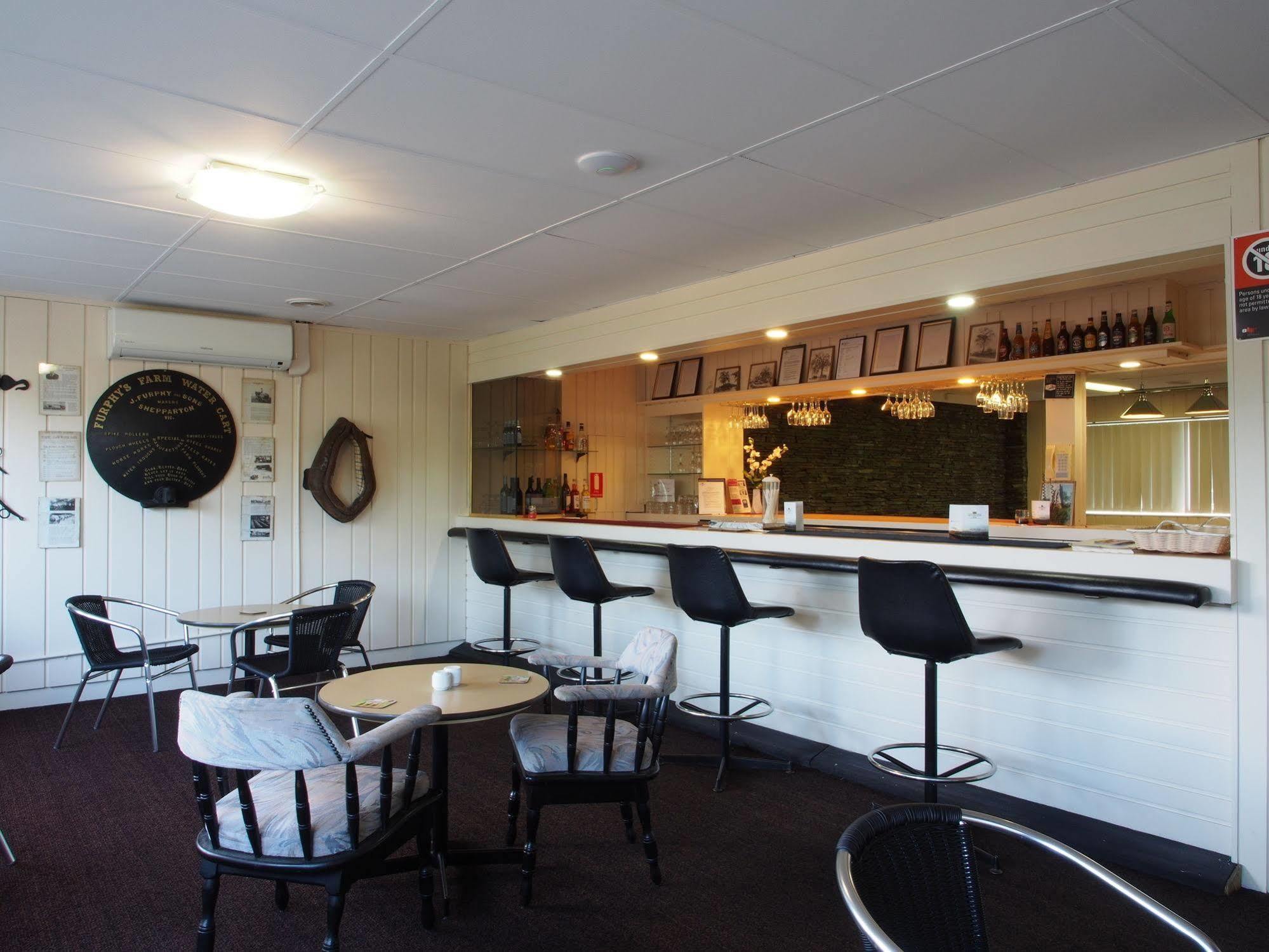 Solomon Inn Motel Figtree วูลองกอง ภายนอก รูปภาพ