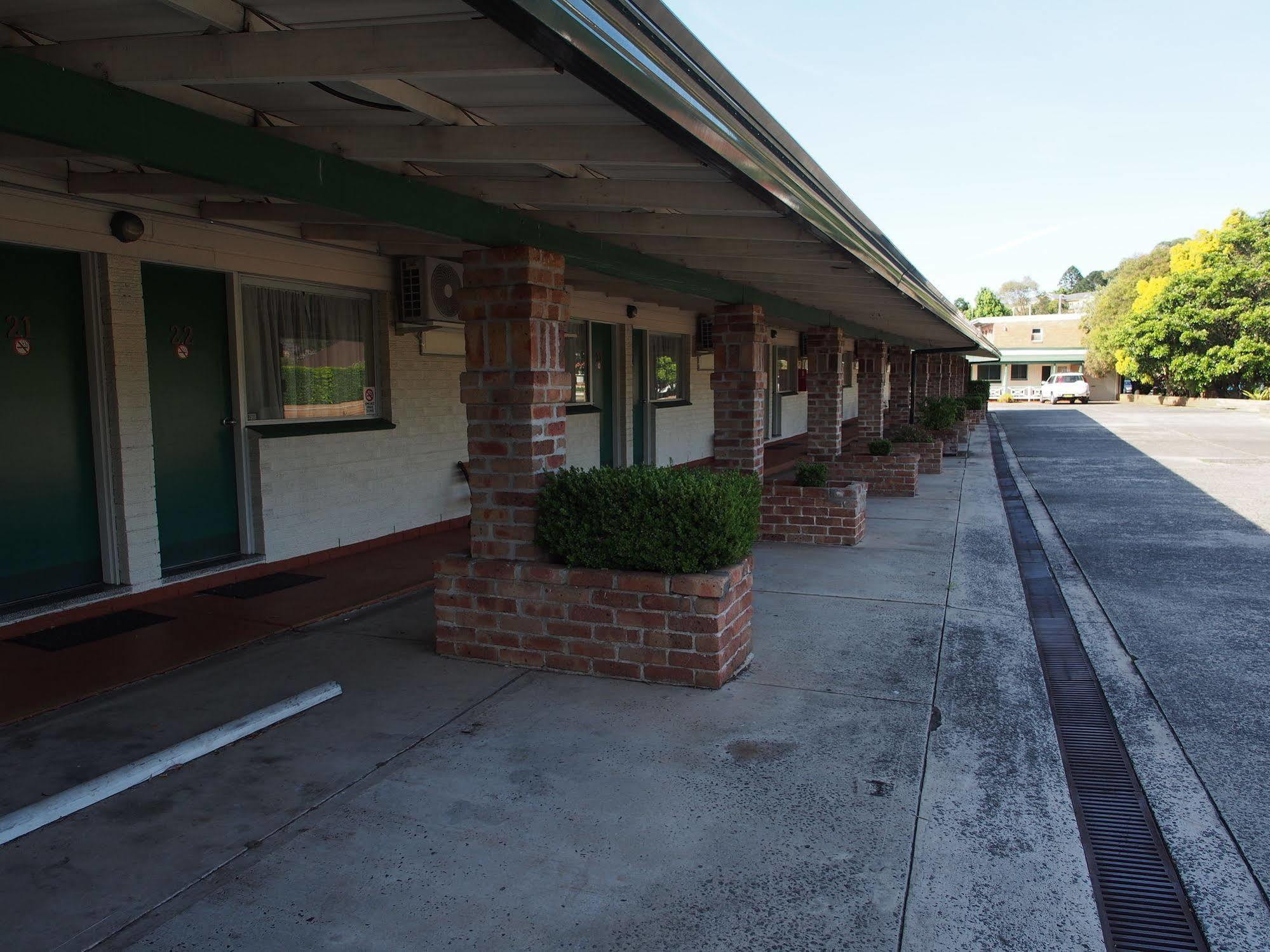 Solomon Inn Motel Figtree วูลองกอง ภายนอก รูปภาพ